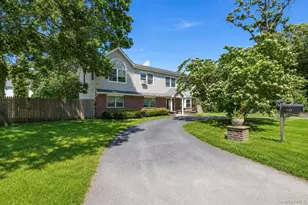 43 Harrison Dr, Shirley, NY 11967 - Photo 2