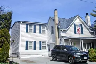 105 Wicks Ln, Malverne, NY 11565 - Photo 2