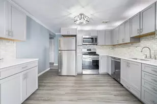 202 Country Club Ln, Pomona, NY 10970 - Photo 2