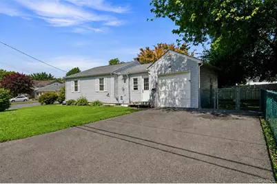 6 Hillside Avenue, Suffern, NY 10901 - Photo 2