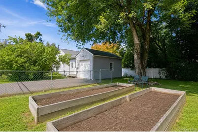 6 Hillside Avenue, Suffern, NY 10901 - Photo 4