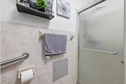 1086 Blake Avenue, Brooklyn, NY 11208 - Photo 22