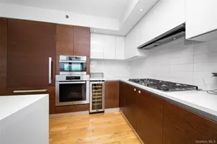 39-16 Prince St, Flushing, NY 11354 - Photo 8
