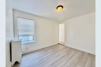 1823 Radcliff Avenue, Bronx, NY 10462 - Photo 10