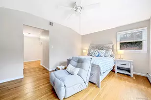 136 Vanderbilt Blvd, Oakdale, NY 11769 - Photo 30