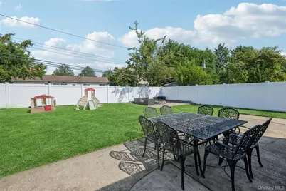 12 Lillian Lane, Plainview, NY 11803 - Photo 36