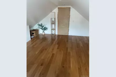 88-27 Aubery Ave., Glendale, NY 11385 - Photo 10