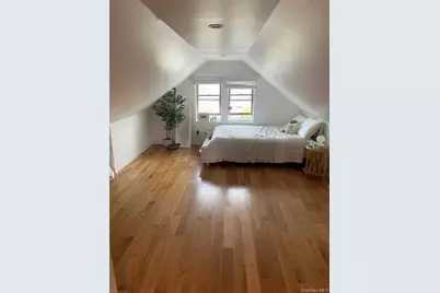 88-27 Aubery Ave., Glendale, NY 11385 - Photo 4