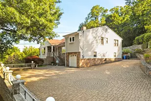 81 Avondale Rd, Yonkers, NY 10710 - Photo 6