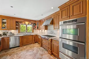 81 Avondale Rd, Yonkers, NY 10710 - Photo 14