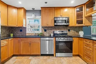 1691 Ivanhoe Dr, Merrick, NY 11566 - Photo 6
