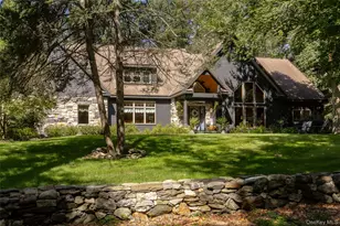 13 Apple Summit Ln, Lagrangeville, NY 12540 - Photo 2
