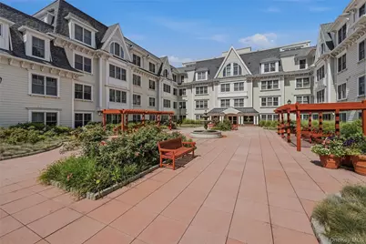225 Stanley Avenue #121, Mamaroneck, NY 10543 - Photo 1