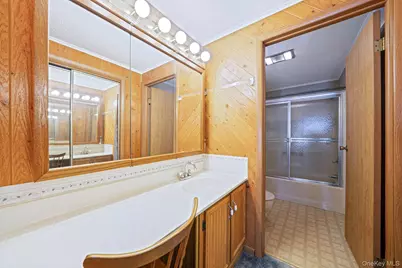 17 Dogwood Lane, Manorville, NY 11949 - Photo 8