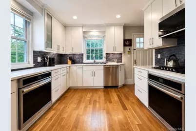 31 Griffen Avenue, Scarsdale, NY 10583 - Photo 10