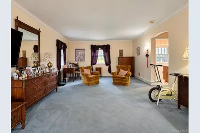 31 Griffen Avenue, Scarsdale, NY 10583 - Photo 24