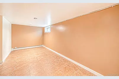 646 Clintonville Street, Whitestone, NY 11357 - Photo 24