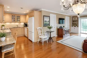 1039 Savoy Dr, Melville, NY 11747 - Photo 4