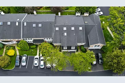 151 The Knoll, Syosset, NY 11791 - Photo 24