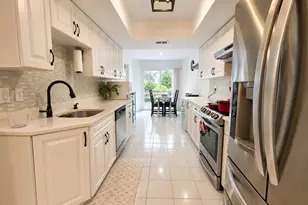 151 The Knoll, Syosset, NY 11791 - Photo 8