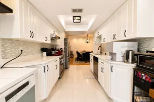 151 The Knoll, Syosset, NY 11791 - Photo 10