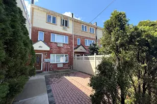 65-42 Metropolitan Ave, Middle Village, NY 11379 - Photo 1