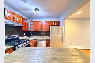 6542 Metropolitan Avenue, Middle Village, NY 11379 - Photo 4