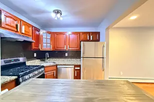 65-42 Metropolitan Ave, Middle Village, NY 11379 - Photo 4
