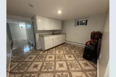 611 Park Avenue, Uniondale, NY 11553 - Photo 18