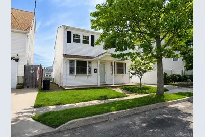644 South 8th  Street, West Babylon, NY 11757 - Photo 2