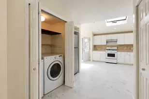 644 S 8th St, West Babylon, NY 11757 - Photo 10