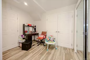 2406 Tiemann Ave, Bronx, NY 10469 - Photo 20