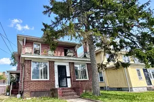 7 President St, Far Rockaway, NY 11691 - Photo 1