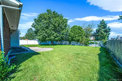 149 Burlington Avenue, Deer Park, NY 11729 - Photo 6
