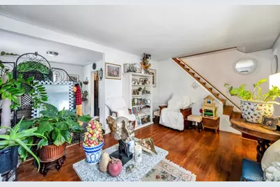 13 Crystal St, Elmont, NY 11003 - Photo 6
