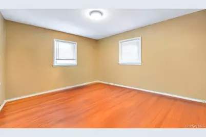 13 Crystal St, Elmont, NY 11003 - Photo 16
