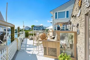 959 S 5th St, Lindenhurst, NY 11757 - Photo 12