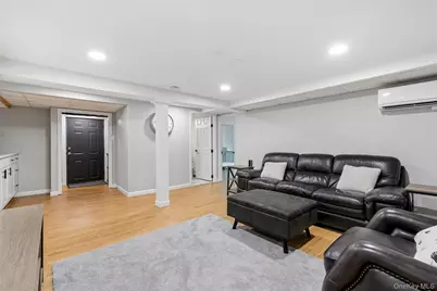 67 Deer Lake Drive, North Babylon, NY 11703 - Photo 24