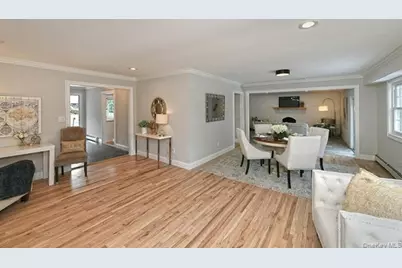 27 Osage Drive, Huntington Station, NY 11746 - Photo 6