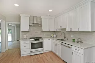 27 Osage Dr, Huntington Station, NY 11746 - Photo 12
