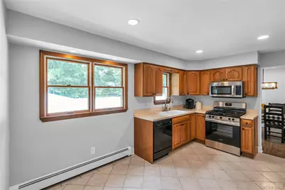 19 Opal Court, Hauppauge, NY 11788 - Photo 12