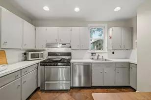 31 Desmond Ave, Bronxville, NY 10708 - Photo 12