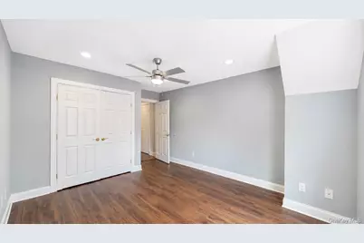 327 Medea Way, Central Islip, NY 11722 - Photo 20