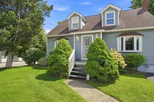 638 Sergeant Palmateer Way, Wappingers Falls, NY 12590 - Photo 2