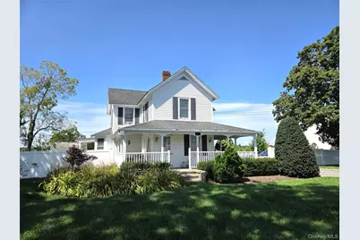305 Edwards Avenue, Calverton, NY 11933 - Photo 2