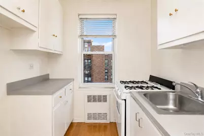 4240 Bowne Street #4D, Flushing, NY 11355 - Photo 4