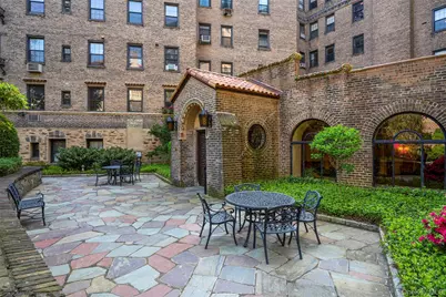 14 N Chatsworth Avenue #5J, Larchmont, NY 10538 - Photo 1