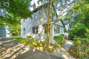 11 Potters Ct, Great Neck, NY 11024 - Photo 2