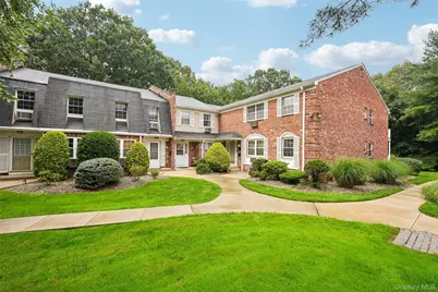 192 Doxbury Lane, Suffern, NY 10901 - Photo 1
