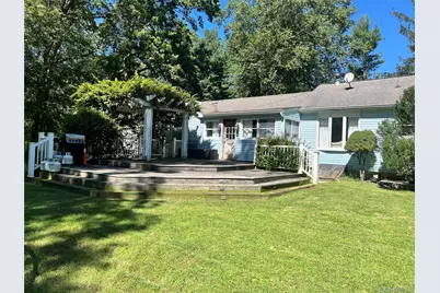 1029 Wading River Manor Road, Manorville, NY 11949 - Photo 8